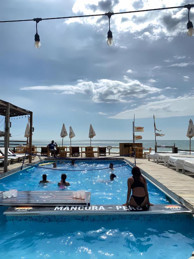 The Point Mancora Beach Buitenkant foto