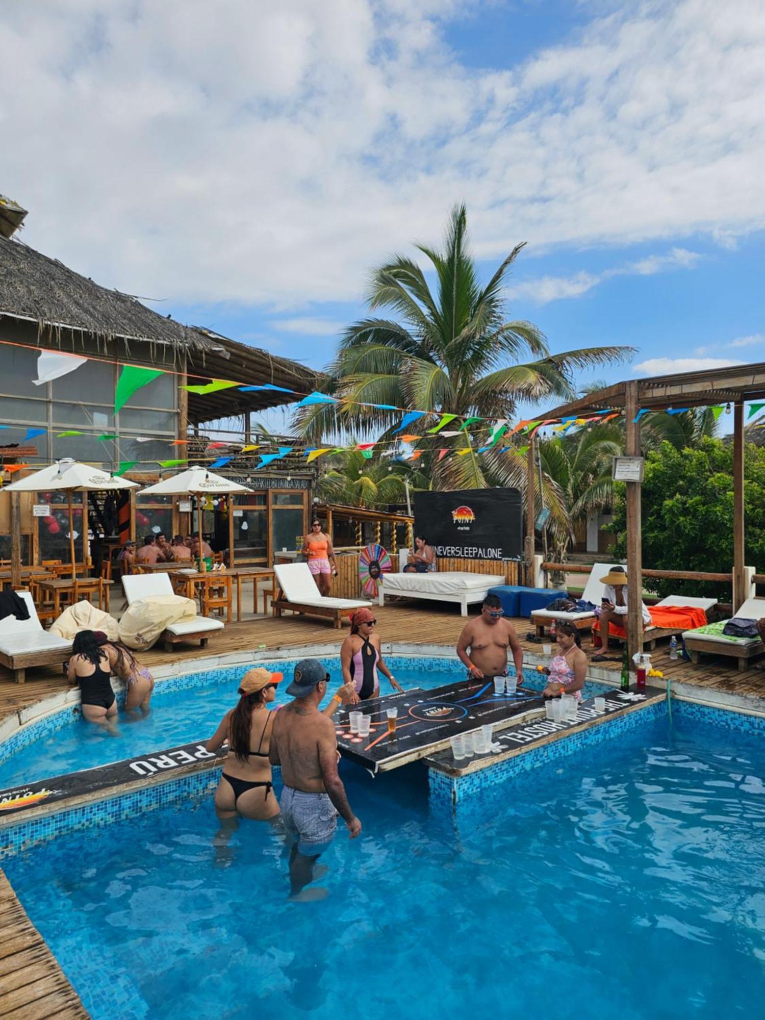 The Point Mancora Beach Buitenkant foto